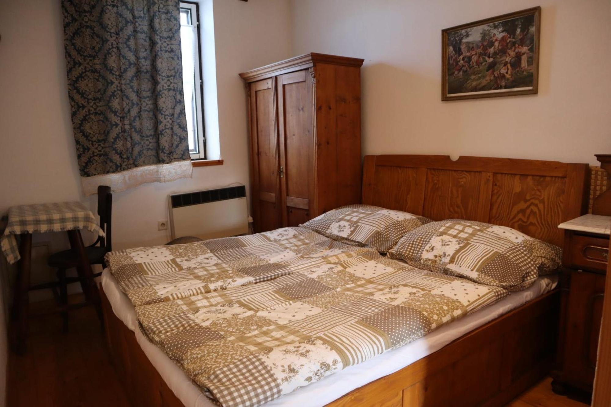 Dum U Giordanu Apartment Slavonice Bagian luar foto
